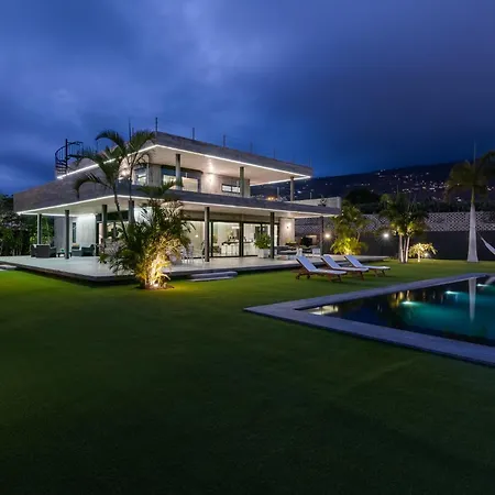 Karat Atelier De La Vega 빌라 *