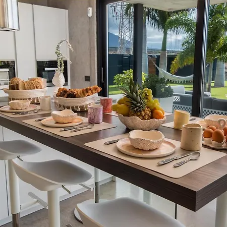 Karat Atelier De La Vega