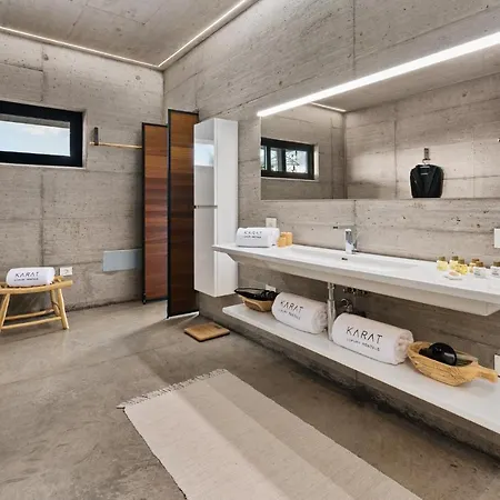 Karat Atelier De La Vega أذيخي