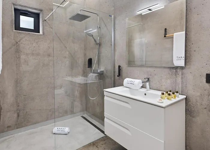 Karat Atelier De La Vega * アデヘ