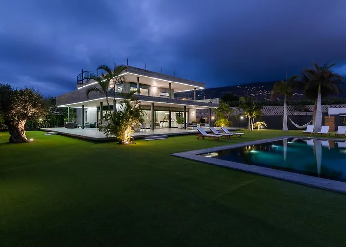 Karat Atelier De La Vega Villa *